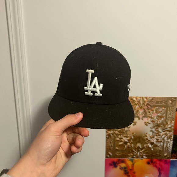 Various Fitted Hats - Picture 16 of 16